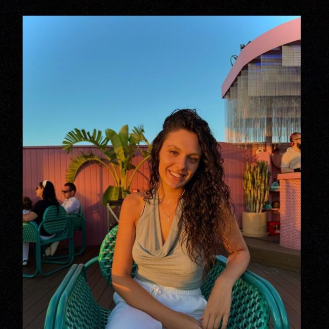 Babysitter in San Fernando: Lorena