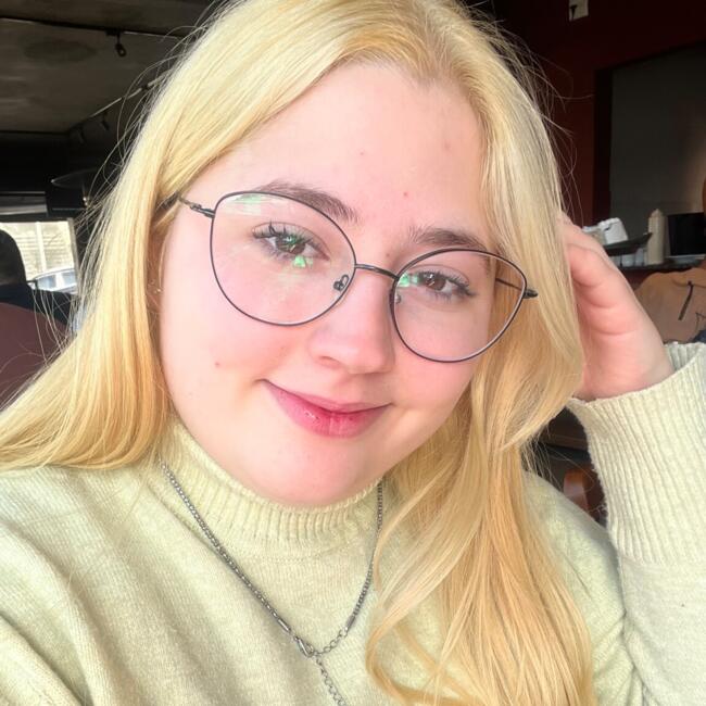 Babysitter in Santo André: Marina