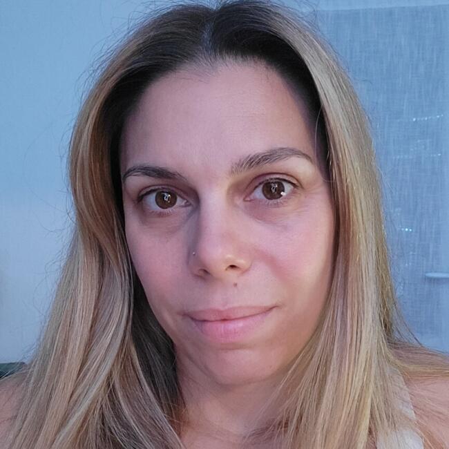 Babysitter in Maurepas: Julie