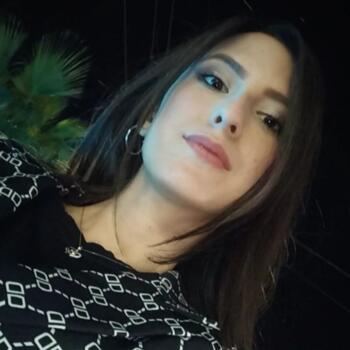 Babysitter a Giugliano: Emanuela