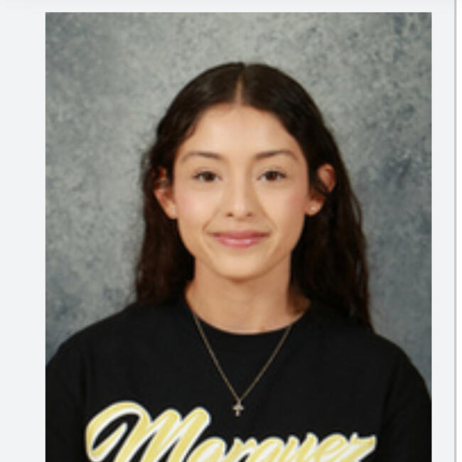 Babysitter in Huntington Park: Mia