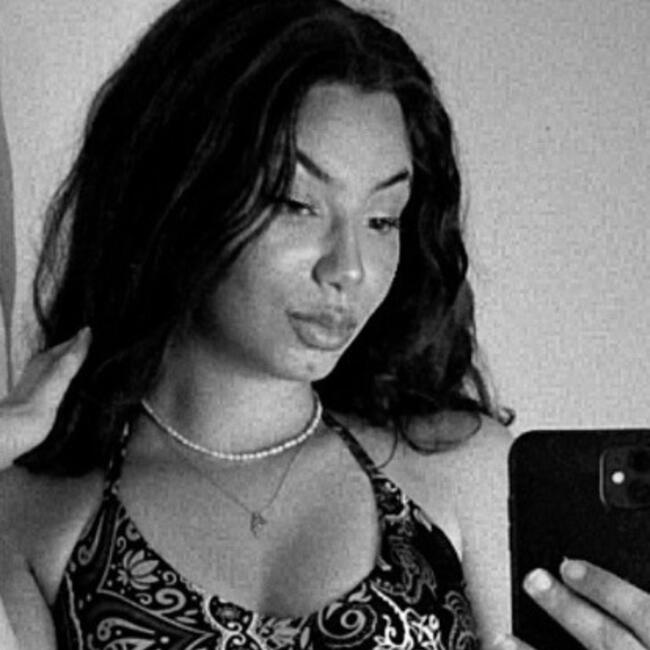 Babysitter in Amiens: Aya