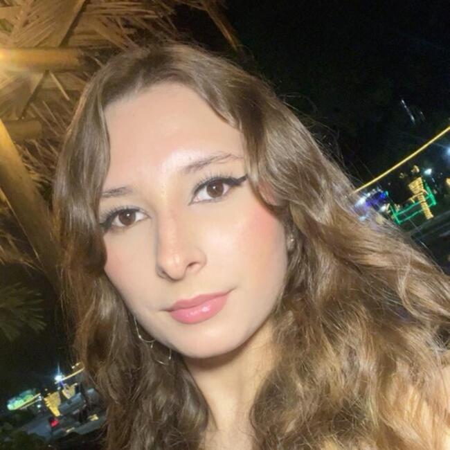 Babysitter in Palmas: Lavinia