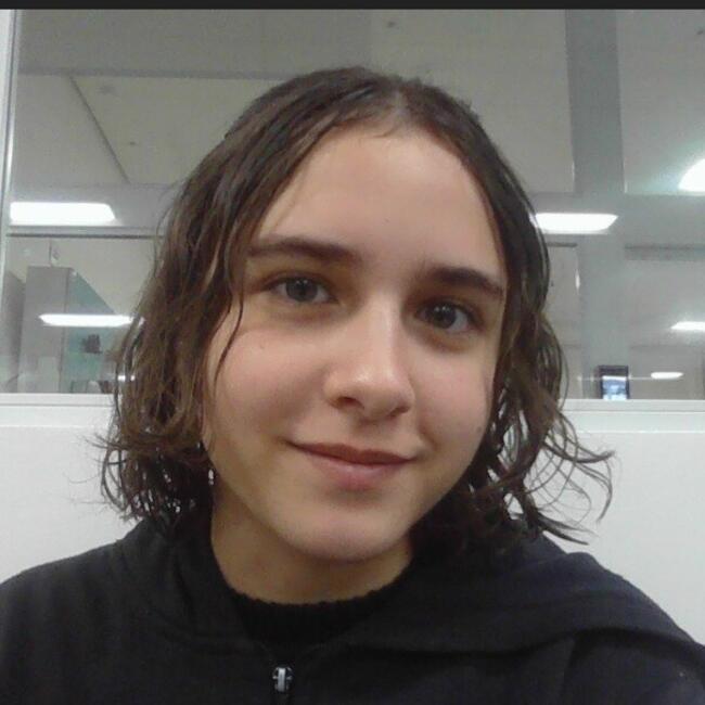 Babysitter in São José do Rio Preto: Lavinia