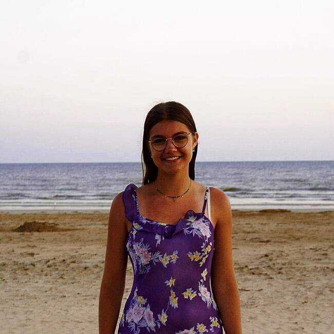 Babysitter in Luzancy: Marion