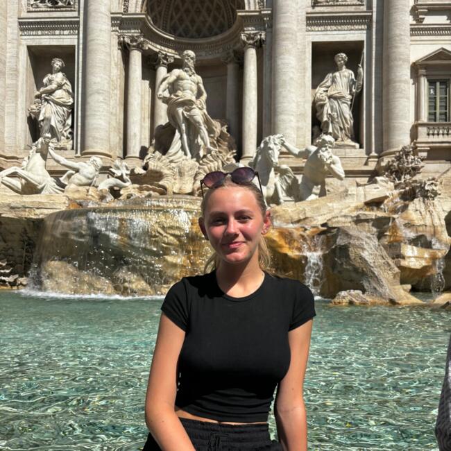 Babysitter in Luzarches: Stécie