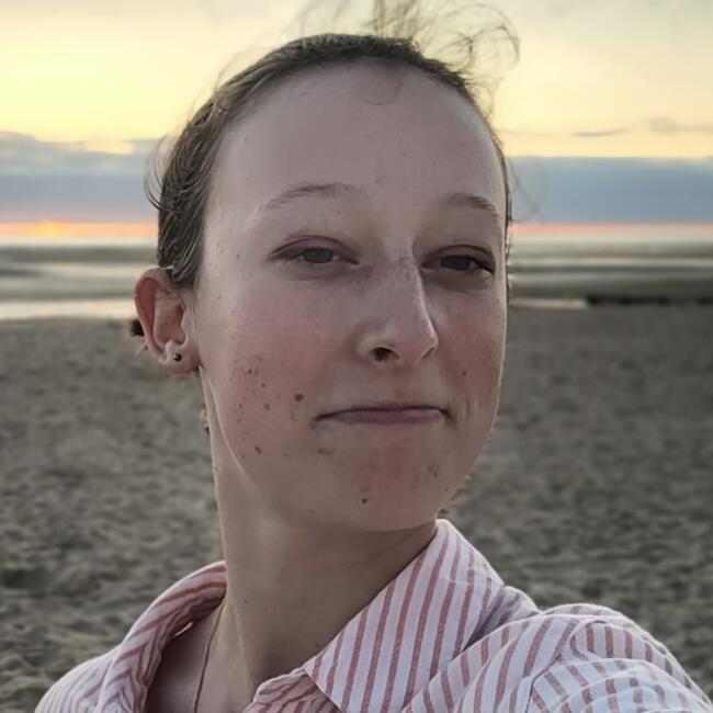 Babysitter in Saint-Maur-des-Fossés: Amandine