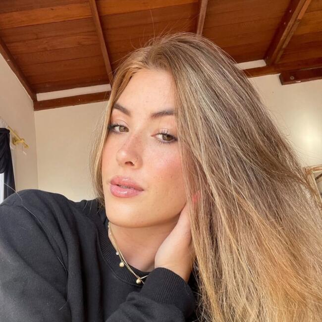 Babysitter in Palhoça: Krys