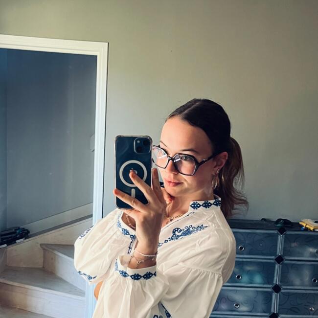 Babysitter in Grenoble: Lola