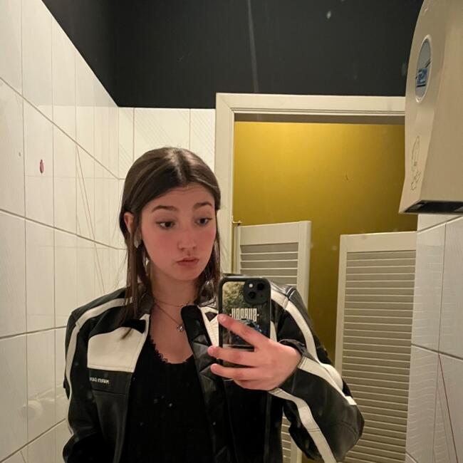 Babysitter in Hannut: Léna