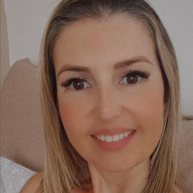 Babysitter in Canoas: Lucia