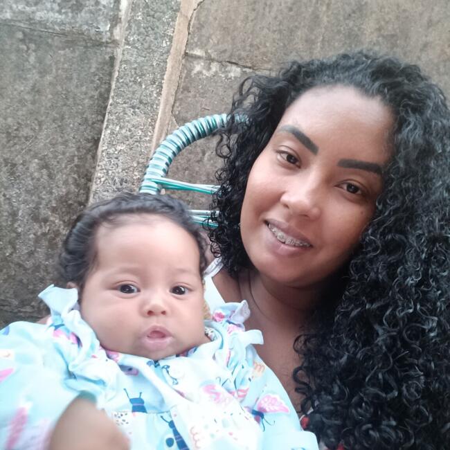 Emprego de babá em Rio Verde: Lauanda