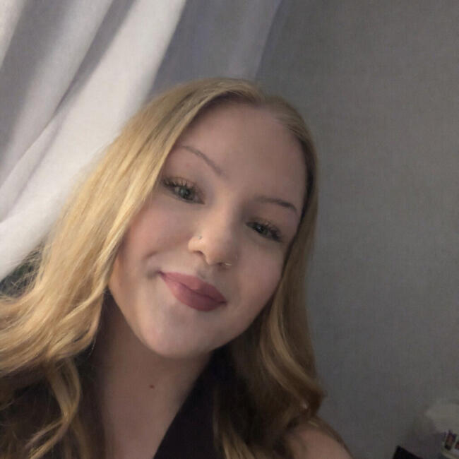 Babysitter in Melbourne: Hailey