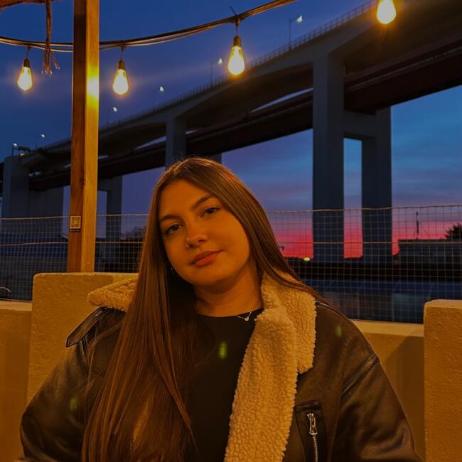 Babysitter em Benavente: Lara