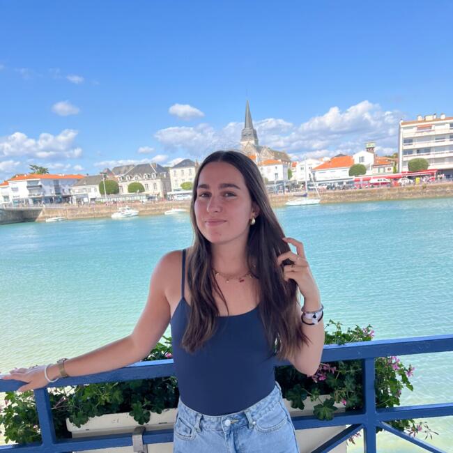 Babysitter in Nantes: Manon