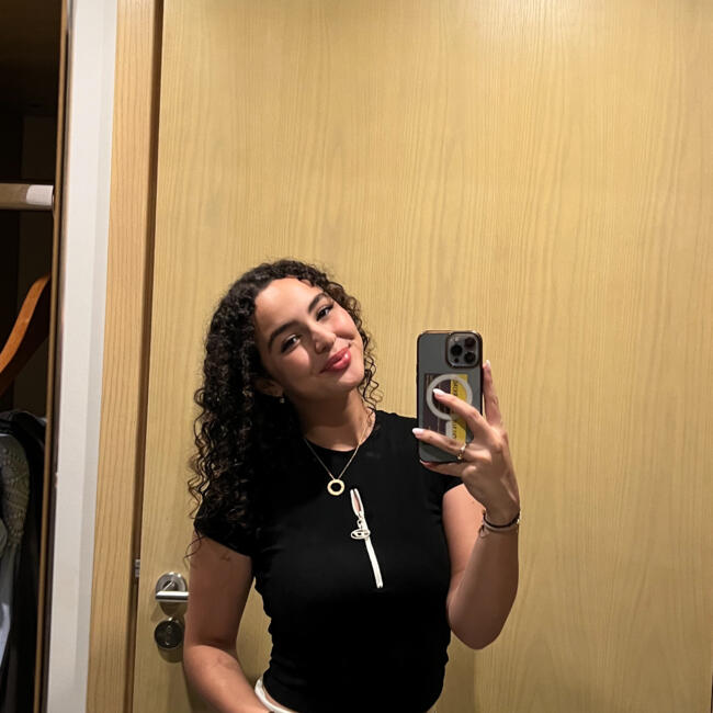 Babysitter in Durham: Ines