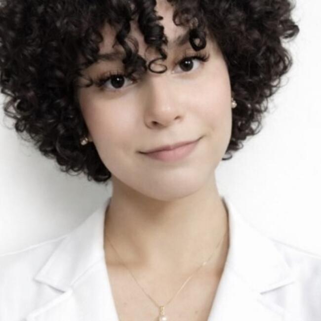 Babysitter in Santa Terezinha de Itaipu: Izabelle