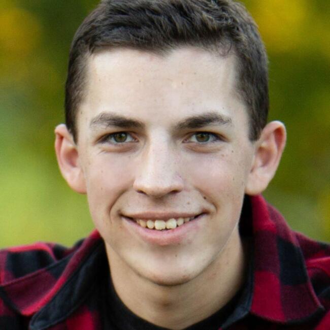 Babysitter in Waconia: Reid