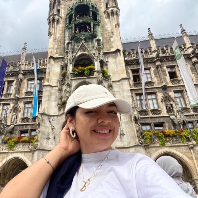 Babysitter in Frankfurt am Main: Cris