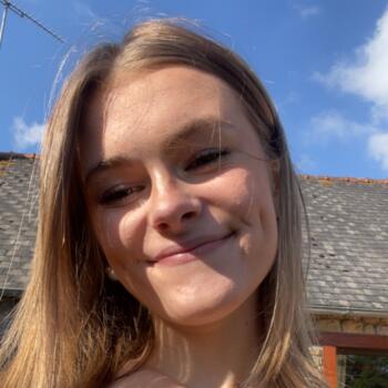 Babysitter in Saint-Julien: Morgane