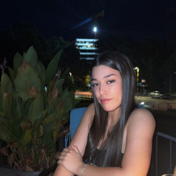 Nanny in Velika Granice: Mia