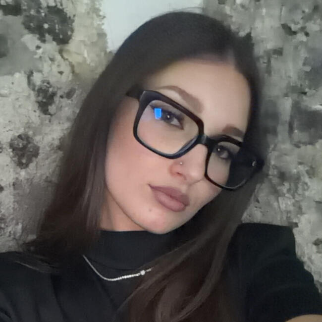 Babysitter in Acerra: Giulia