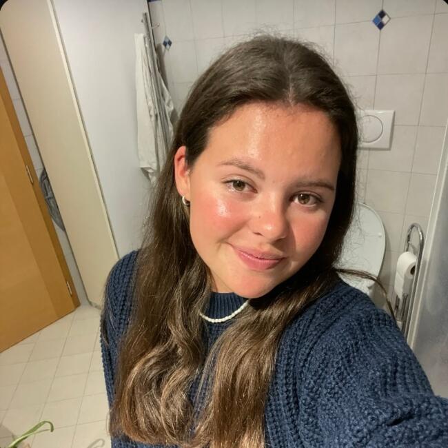 Babysitter in München: Lucia