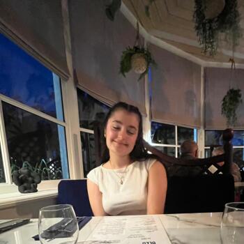 Babysitter in Amiens: Laura-Marie