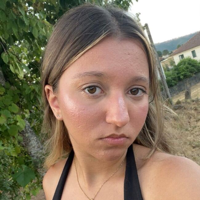 Babysitter in Neuilly-sur-Seine: Laetitia