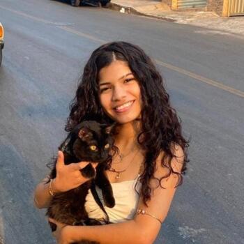 Babysitter in Belo Horizonte: Nicole