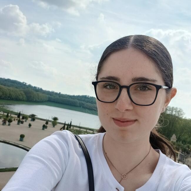 Babysitter in Annecy: Océane