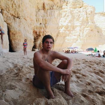 Babysitter Estoril: Tomé