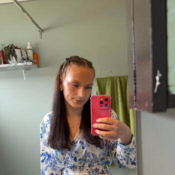 Babysitter in Naustdal: Cornelia
