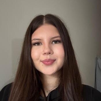 Babysitter in West Molesey: Maja