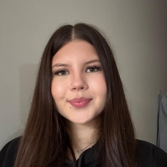 Babysitter in West Molesey: Maja