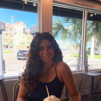 Babysitter in Tampa: Sofia