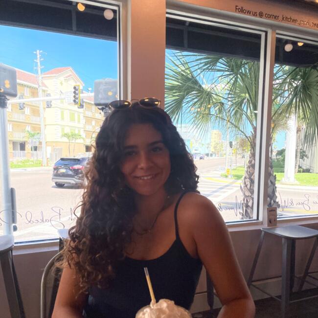 Babysitter in Tampa: Sofia