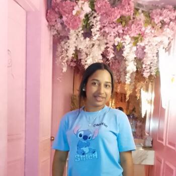 Babysitter in Soledad: Dayris