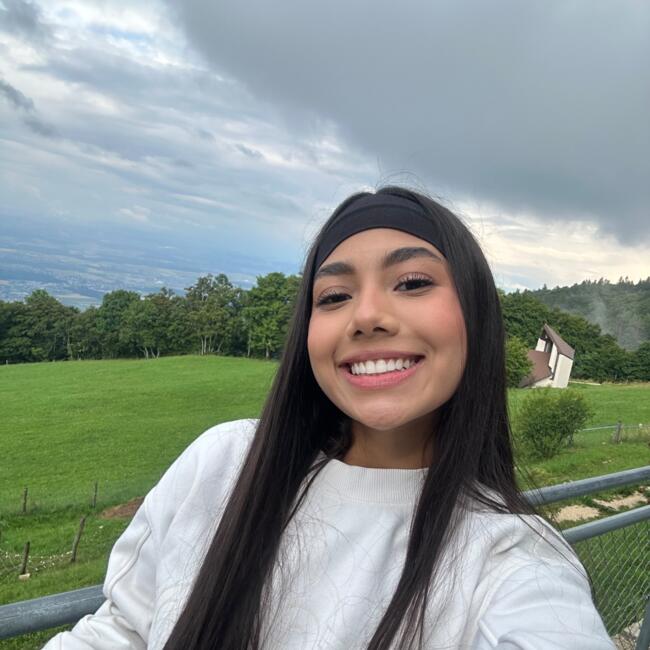 Babysitter a Hägendorf: Laura