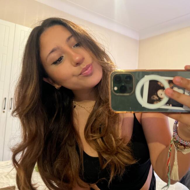 Babysitter in Saint-Cyr-au-Mont-d'Or: Joumana