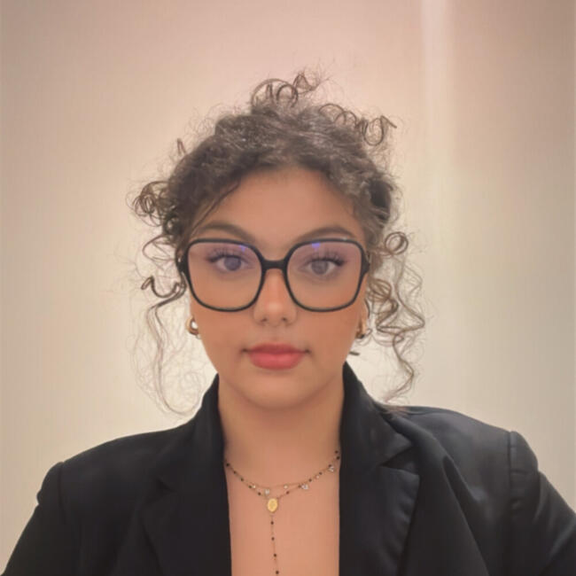 Babysitter in Châtillon: Ambrine