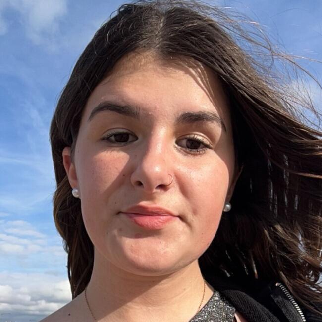 Babysitter in Narbonne: Samantha