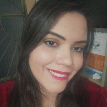 Babysitter in Suzano: Juliana