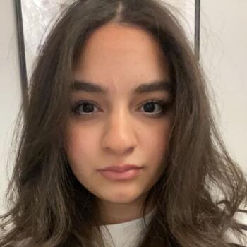 Babysitter in Helsinki: Lara