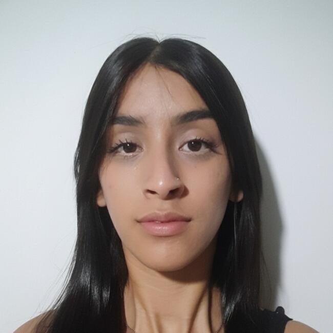 Babysitter in Buenos Aires: Abril Loureyro