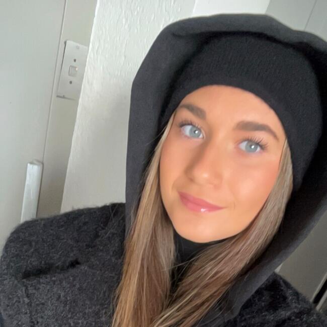 Babysitter in Villeurbanne: Nina