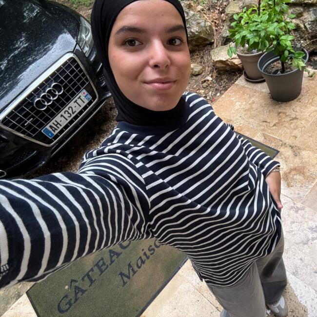 Babysitter in Boucoiran: BOUKHDIMI