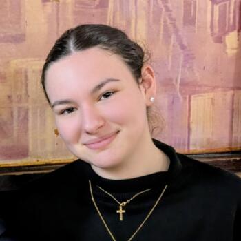 Babysitter in La Magdelaine-sur-Tarn: Chloé