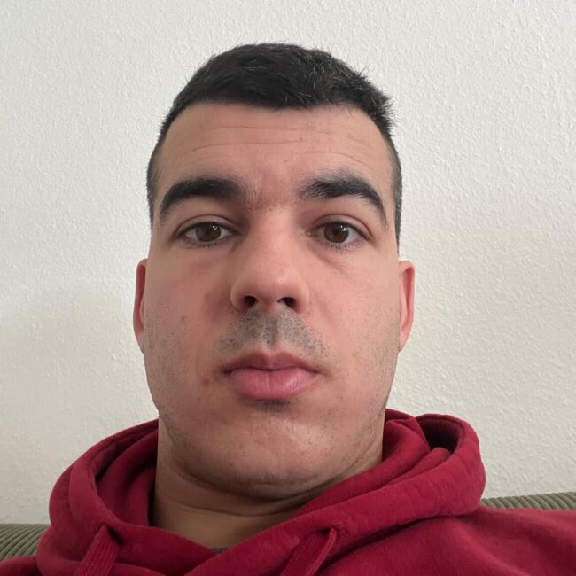 Job de garde d'enfants à Morges: João