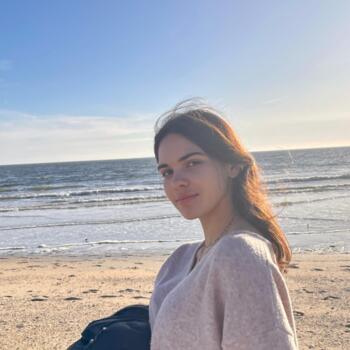 Babysitter in Sainte-Luce-sur-Loire: Eve